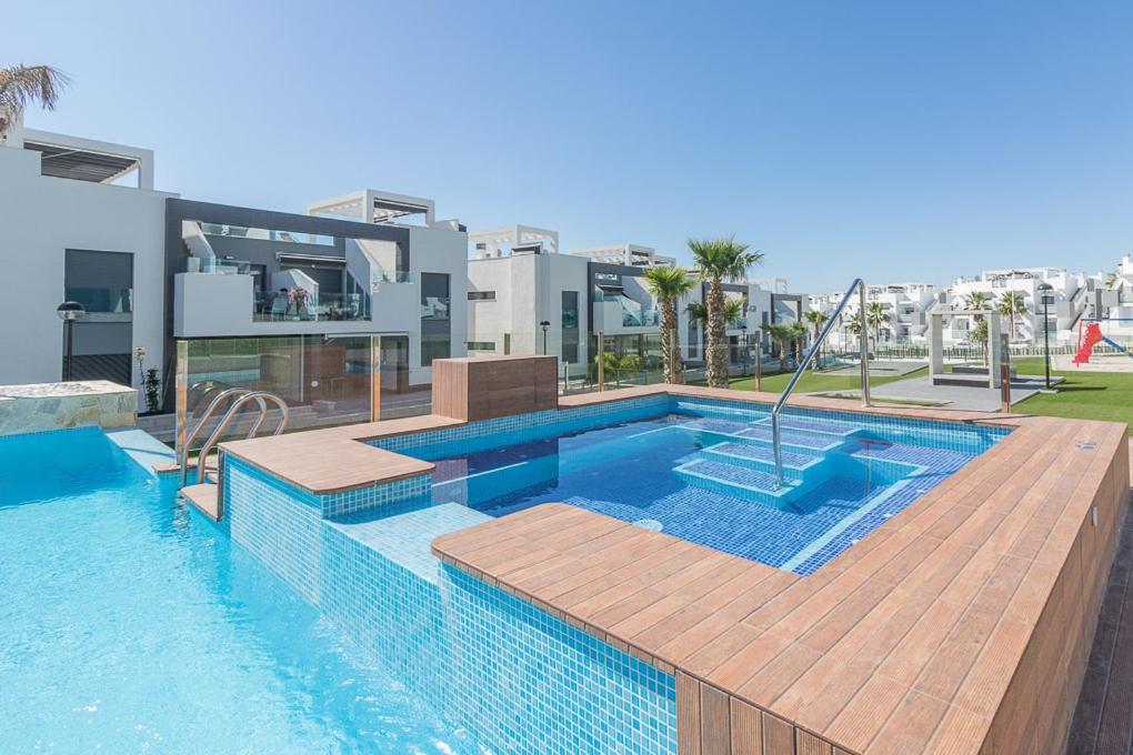 Calle Bullas Topfloor Lejlighed Torrevieja Exterior photo